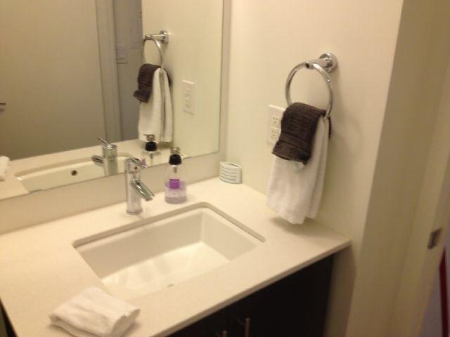 Square One Fully Furnished Suite Mississauga Exterior photo