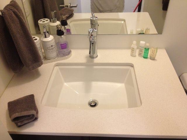 Square One Fully Furnished Suite Mississauga Exterior photo