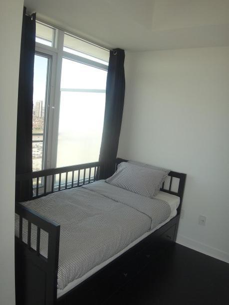 Square One Fully Furnished Suite Mississauga Exterior photo