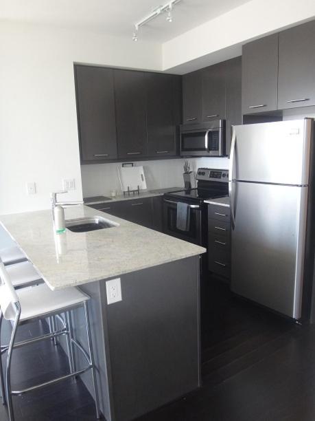 Square One Fully Furnished Suite Mississauga Exterior photo